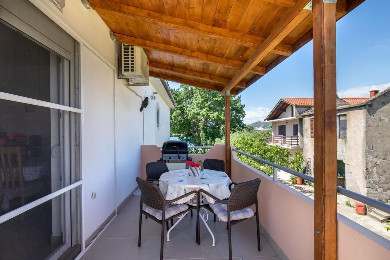 Apartment Neretva Dream Komin  Exteriör bild